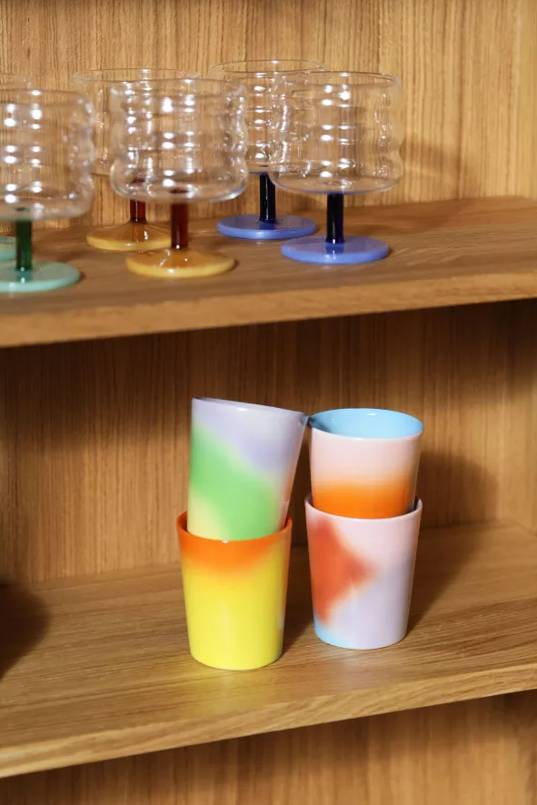 & klevering Hue Mok Medium Set Van 4 - Kleurrijke Tafelaccessoires - Afbeelding 2