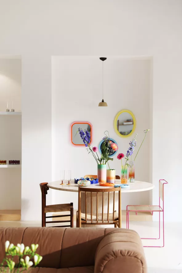 & klevering Sleek Spiegel Ovaal Geel - Moderne Woonaccessoire - Afbeelding 2